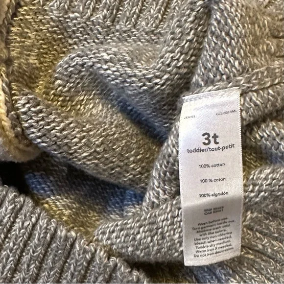 Cabin Sweater - Picture 3 of 4